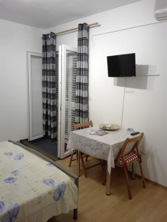 Studio Apartments Ivica Primošten Esterno foto